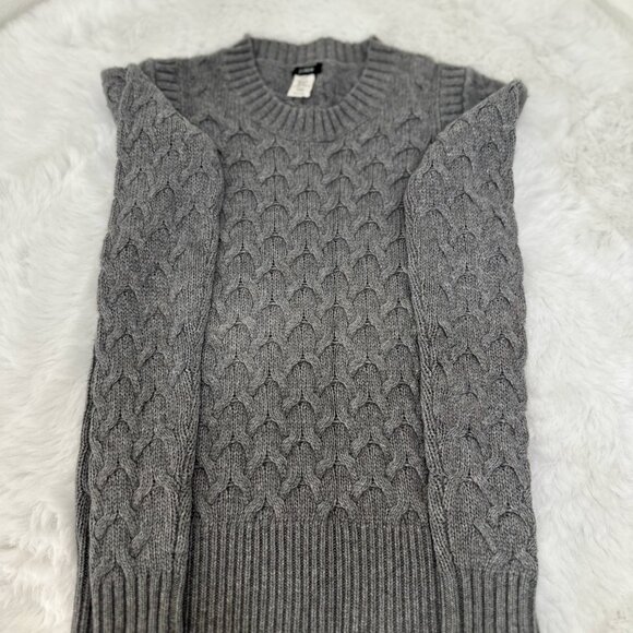 J.Crew women’s cable-knit sweater in a classic gray shade. - Picture 6 of 10